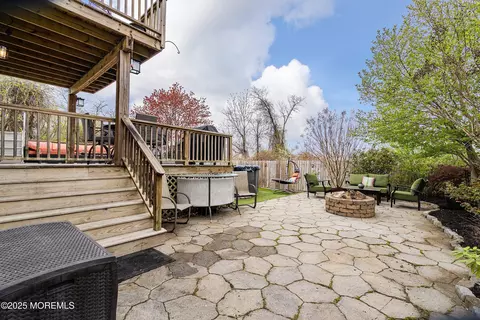 Exterior - 37 Florence Ave, Leonardo, NJ 07737 photo 7 of 10