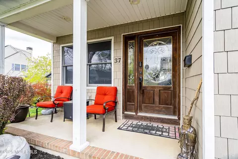 Exterior - 37 Florence Ave, Leonardo, NJ 07737 photo 4 of 10