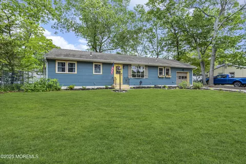 930 Devon St, Forked River, NJ 08731