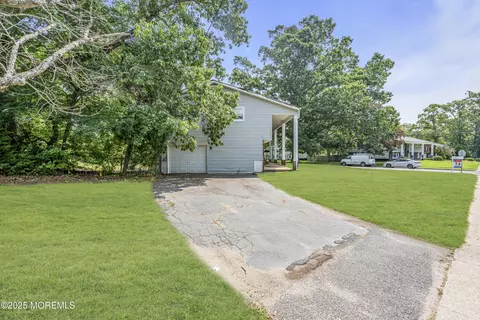 Exterior - 1 Texas Dr, Jackson, NJ 08527 photo 5 of 6