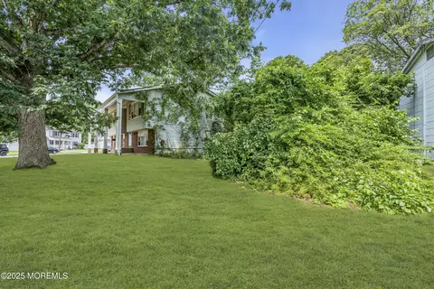 Exterior - 1 Texas Dr, Jackson, NJ 08527 photo 3 of 6