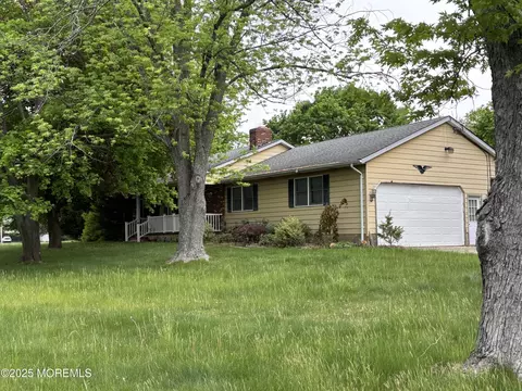 1803 Old Freehold Rd, Toms River, NJ 08755