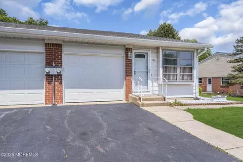 43 Yorktowne Pkwy # B, Whiting, NJ 08759