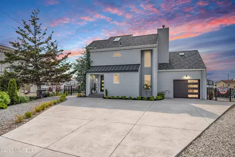 1213 Ariel Dr, Forked River, NJ 08731