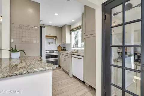 Kitchen - 1213 Ariel Dr, Forked River, NJ 08731 photo 2 of 4