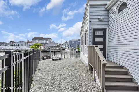 Exterior - 1213 Ariel Dr, Forked River, NJ 08731 photo 4 of 11