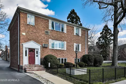 283 Spring St #283B, Red Bank, NJ 07701