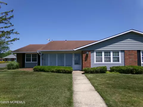 331 Canterbury Ct # A, Lakewood, NJ 08701