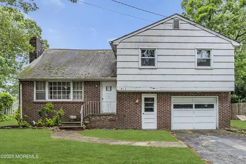 812 Donna Dr, Point Pleasant, NJ 08742