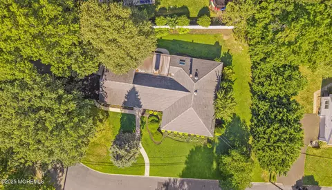 72 Dwight Dr, Ocean, NJ 07712