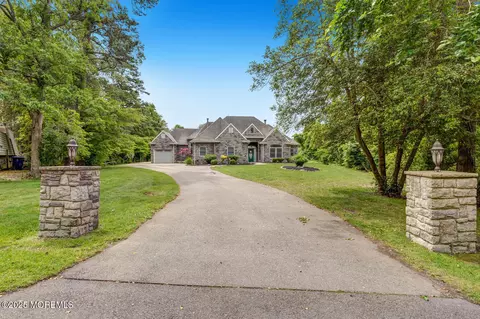 205 N Holly Lake Dr, Little Egg Harbor, NJ 08087
