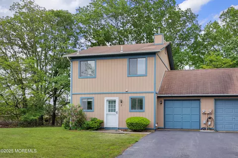 5 Swallow Ln #1000, Howell, NJ 07731