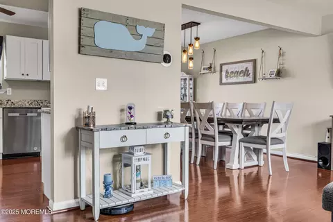 413 Greenwood Ln, Brick, NJ 08723