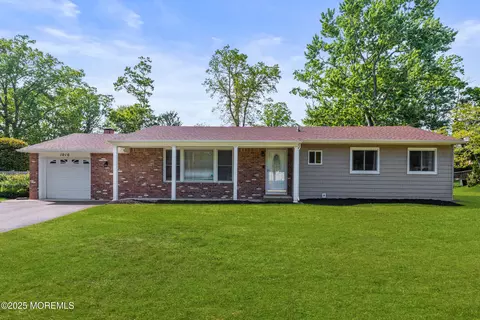 1016 Onyx Dr, Toms River, NJ 08753