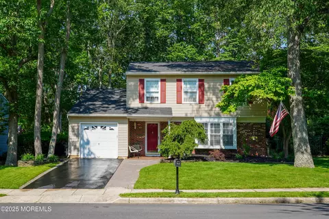 7 Drum Ct, Howell, NJ 07731