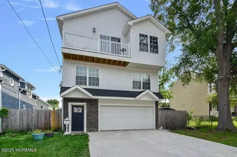 257 Port Monmouth Rd, North Middletown, NJ 07748
