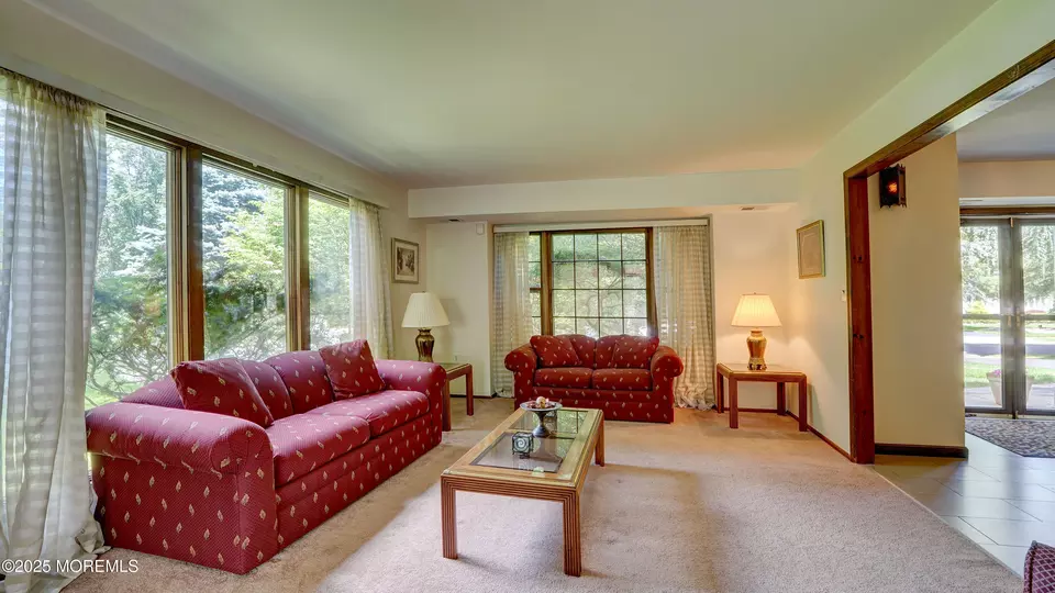 Living - 9 Toby Ter, Monroe, NJ 08831 photo 3 of 4