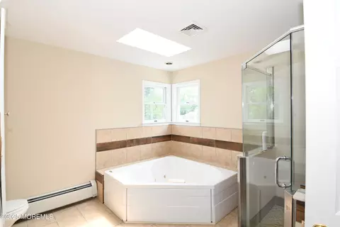 Bath - 6 Marc Ln, North Hanover, NJ 08562 photo 3 of 4