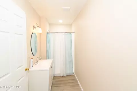 Bath - 6 Marc Ln, North Hanover, NJ 08562 photo 4 of 4