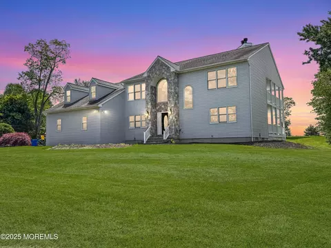 6 Marc Ln, North Hanover, NJ 08562