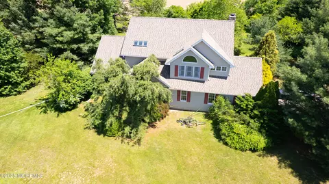 61 Herbert Rd, Robbinsville, NJ 08691