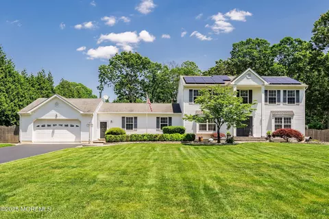 5 Persimmon Dr, Jackson, NJ 08527