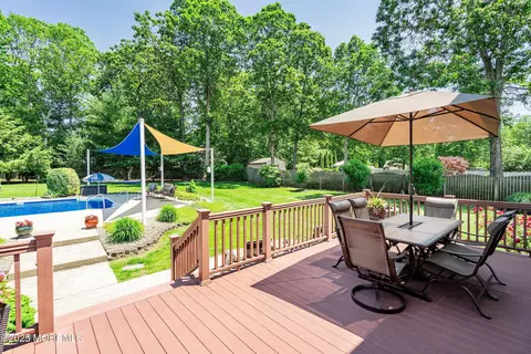 Exterior - 5 Persimmon Dr, Jackson, NJ 08527 photo 8 of 10