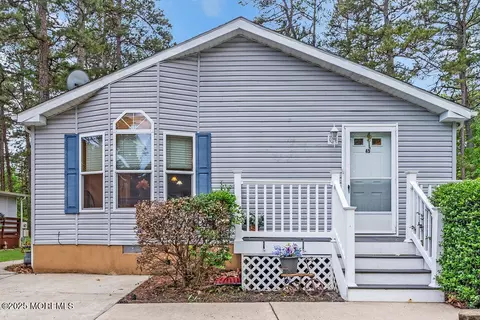 45 Goldenrod Pl, Jackson, NJ 08527