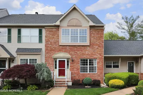 62 Cohasset Ct, Holmdel, NJ 07733