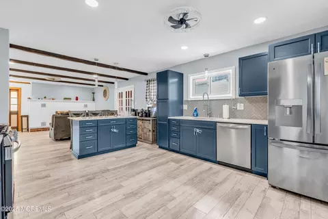 Kitchen - 206 Midstreams Rd, Brick, NJ 08723 photo 4 of 5