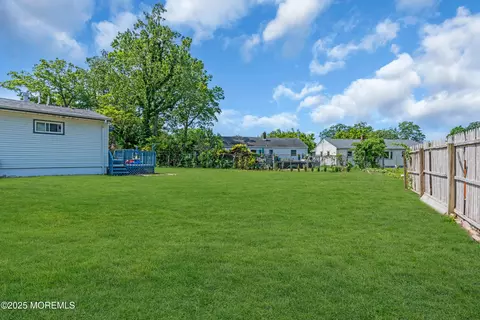 Exterior - 206 Midstreams Rd, Brick, NJ 08723 photo 12 of 13