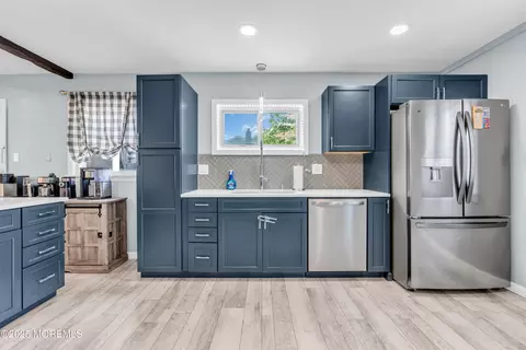 Kitchen - 206 Midstreams Rd, Brick, NJ 08723 photo 5 of 5