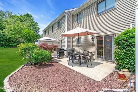 Exterior - 1112 Sandra Pl, Brick, NJ 08724 photo 6 of 9