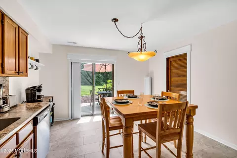 Dining - 1112 Sandra Pl, Brick, NJ 08724 photo 3 of 3