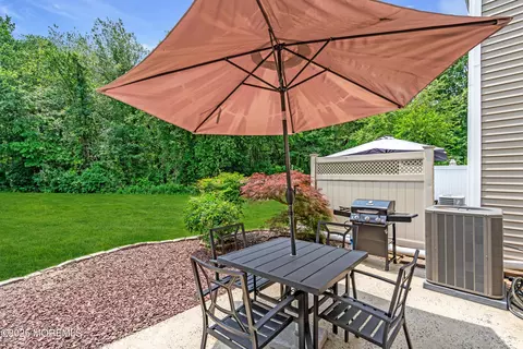 Exterior - 1112 Sandra Pl, Brick, NJ 08724 photo 4 of 9