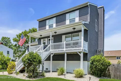 913 Lorillard Ave, Union Beach, NJ 07735