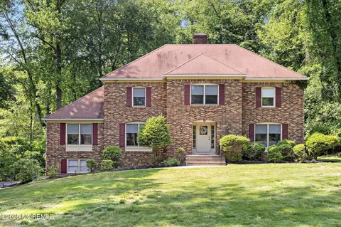 9 Seven Oaks Dr, Holmdel, NJ 07733