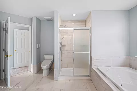 Bath - 3 Devon Ct, Monroe, NJ 08831 photo 7 of 7