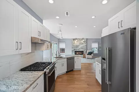 Kitchen - 3 Devon Ct, Monroe, NJ 08831 photo 2 of 5