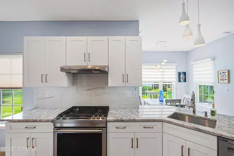 Kitchen - 3 Devon Ct, Monroe, NJ 08831 photo 5 of 5