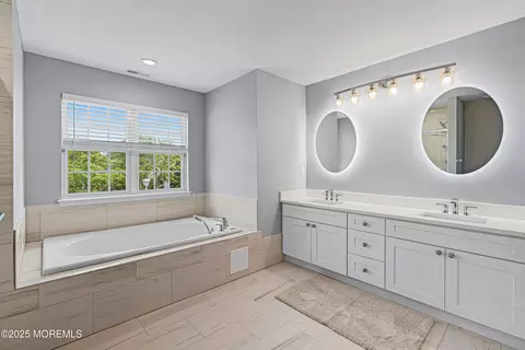 Bath - 3 Devon Ct, Monroe, NJ 08831 photo 5 of 7