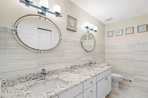 Bath - 3 Devon Ct, Monroe, NJ 08831 photo 1 of 7