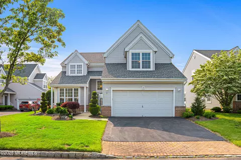 Exterior - 3 Devon Ct, Monroe, NJ 08831 photo 1 of 6