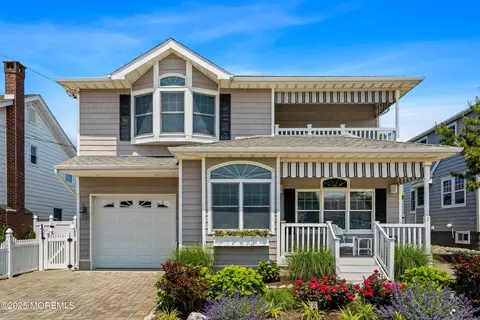 7 Brown Ave, Lavallette, NJ 08735