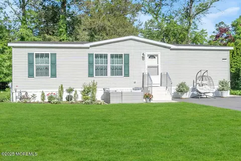 120 Circle Dr, Manchester, NJ 08759
