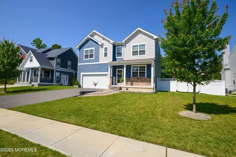 25 Tradewinds Ave, Barnegat, NJ 08005