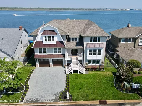 275 Curtis Point Dr, Mantoloking, NJ 08738