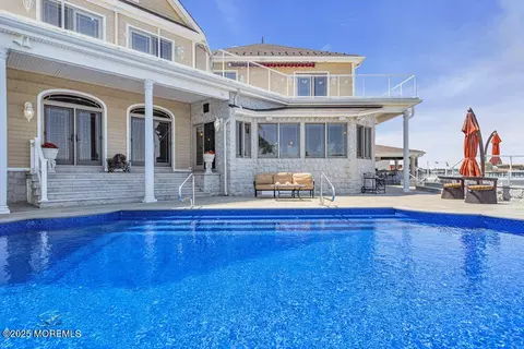 Exterior - 13 Riverview Dr, Brick, NJ 08723 photo 7 of 14