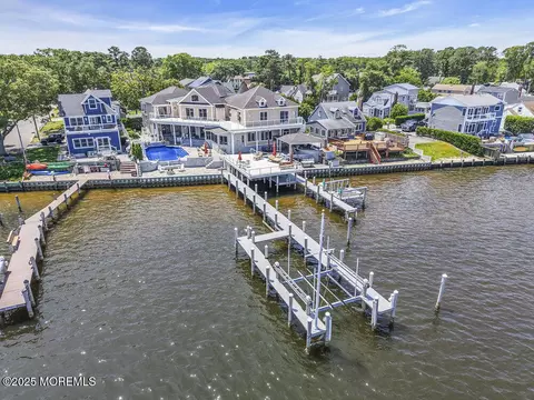 View/Area - 13 Riverview Dr, Brick, NJ 08723 photo 1 of 6