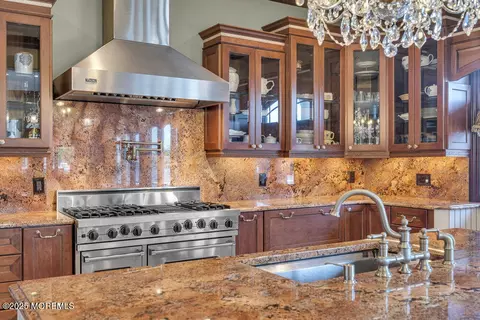 Kitchen - 13 Riverview Dr, Brick, NJ 08723 photo 3 of 6
